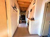 Flur EG mit Kamin - 