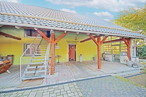 Hausansicht / Hofbereich - 