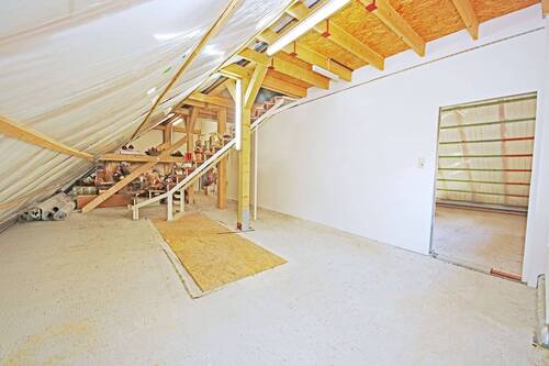 großes Zimmer im DG - 