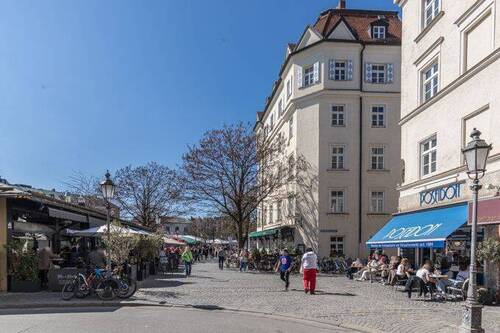 In einer Minute könnten Sie hier sein - 2 Zimmer Etagenwohnung zum Kaufen in München