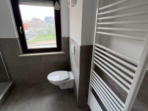Badezimmer - 3 Zimmer Etagenwohnung in Neustadt an der Aisch