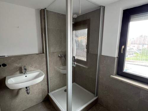Dusche - Etagenwohnung mit 75,00 m² in Neustadt an der Aisch zur Miete
