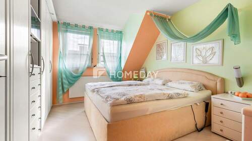 1. OG Elternschlafzimmer 1 - 