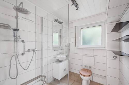 Modernes Badezimmer - 