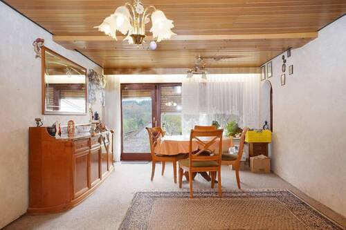 Wohnzimmer Ansicht 1 - 4 Zimmer Doppelhaushälfte zum Kaufen in Bretten