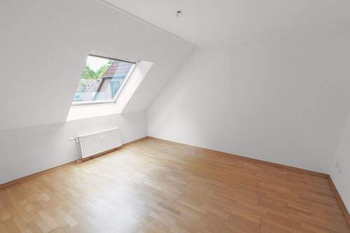 Wohnzimmer - 3 Zimmer Etagenwohnung zum Kaufen in Hanstedt