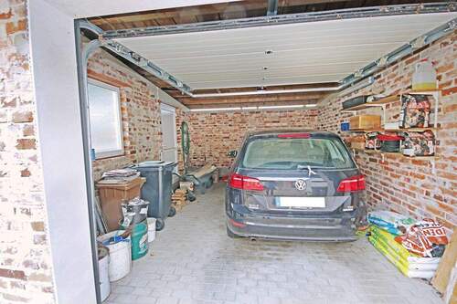 Blick in die Garage - 