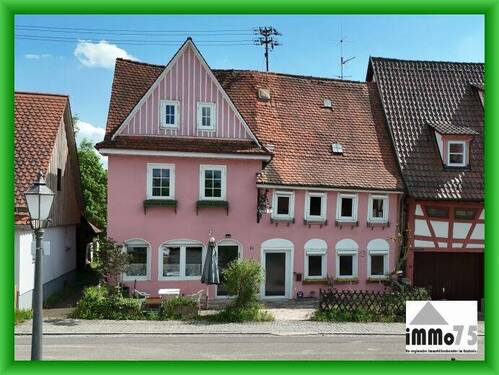 Aussenansicht - seltene Gelegenheit in Ötisheim: Großes Haus mit Geschichte und Entwicklungspotenzial