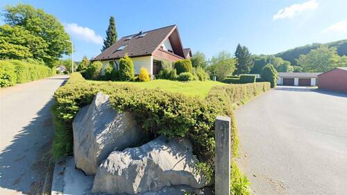 Außen_Süd_Westecke - 6 Zimmer Mehrfamilienhaus, Wohnhaus in Lenningen