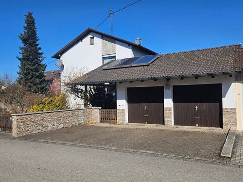 Garagen und Parkplätze - 4 Zimmer Einfamilienhaus zum Kaufen in Mühldorf a.Inn