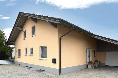 Vorderansicht - Mehrfamilienhaus, Wohnhaus mit 237,00 m&sup2; in Hunderdorf zum Kaufen