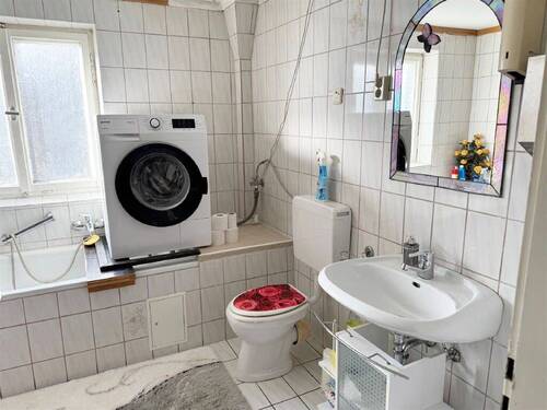 Bad/WC im OG - Wohnung - 