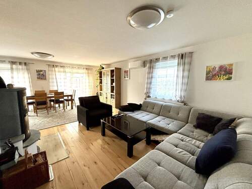 Wohn- und Esszimmer - 