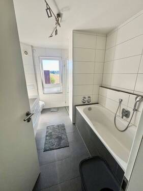 Bad mit viel Licht - 