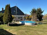 Haus und Pool - 