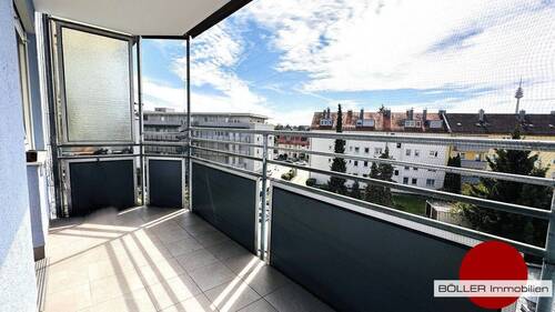 Balkon - 6 Zimmer Etagenwohnung zum Kaufen in Nürnberg