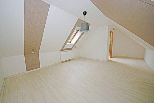 großes Zimmer im DG - 