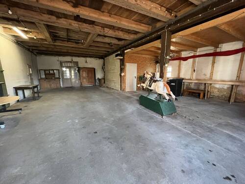 Diele - 6 Zimmer Mehrfamilienhaus, Wohnhaus zum Kaufen in Schwarme