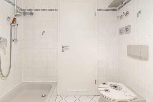Badezimmer Ansicht 2 - 