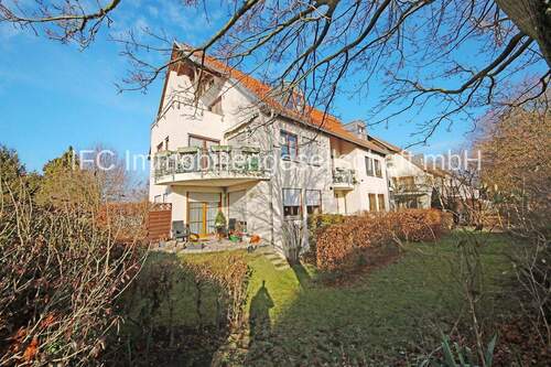 Hausansicht / Grundstücksseite - 