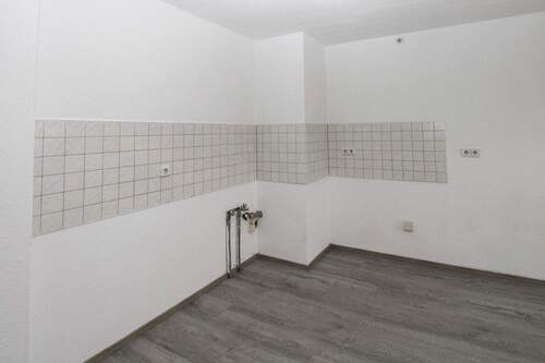 Küche DG li SF (Referenz) - Gewerbeobjekt (Büro, Produktion, Verkauf) zum Kaufen in Zwickau