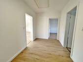 Flur - 4 Zimmer Etagenwohnung zum Kaufen in Stuhr
