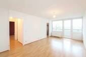 Wohnzimmer - 2 Zimmer Etagenwohnung zum Kaufen in Unterschleißheim