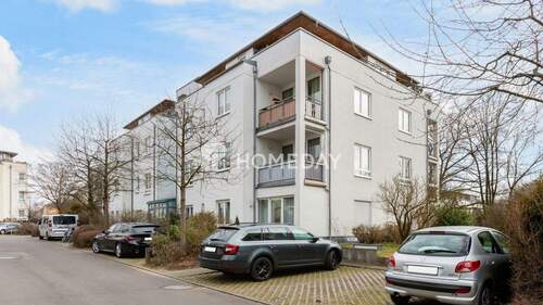 Außenansicht 2 - Ruhig, zentral, besonders - 2-Zimmer-Wohnung mit Dachterrasse, EBK und TG-Stellplatz!