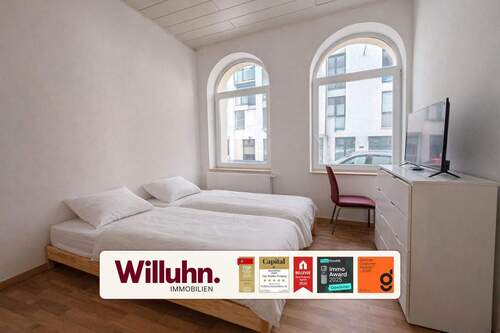 Helles Schlafzimmer - Voll möblierte Zwei-Raum-Wohnung! 