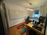 Kinderzimmer / Büro - 