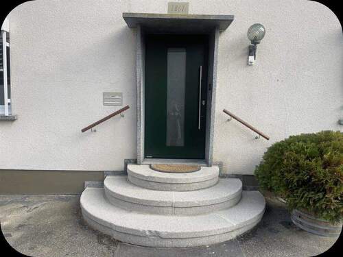 Haustür Wohnung - 3 Zimmer Etagenwohnung zur Miete in Hilzingen