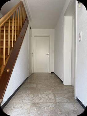 Haustür Wohnung - 3 Zimmer Etagenwohnung in Hilzingen