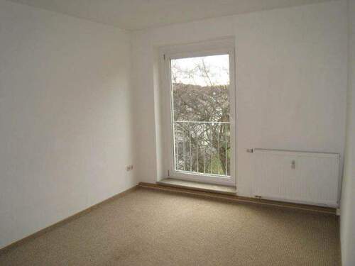 Wohnz. (Bsp.) - 2 Zimmer Etagenwohnung in Weißenfels