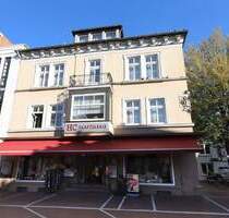 == Außergewöhnliches Projekt - Historisches Wohn- & Geschäftshaus am Lagenser Marktplatz ==