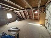 Dachgeschoss ausbaubar - 