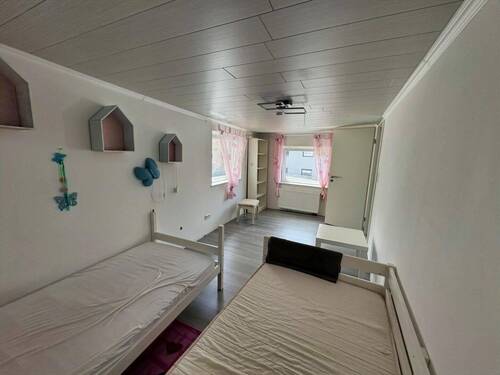 Schlafzimmer 1. OG - 