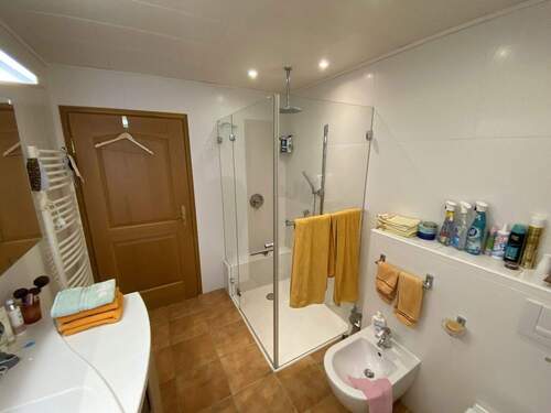 Badezimmer Erdgeschoss - 