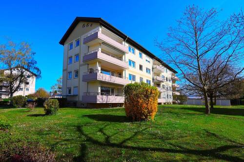 Außenansicht_Balkon.jpg - 3,5 Zimmer Wohnung mit Südbalkon und Garage