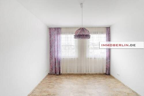 3 - 2 Zimmer Etagenwohnung in Berlin