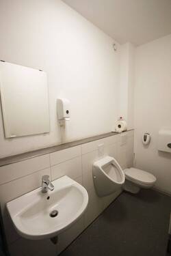 WC - 
