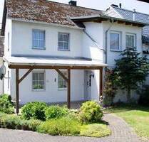 RESERVIERT! Charmantes Kleinod im Herzen von Meudt! Gemütliches Haus mit wunderschönem Garten