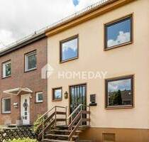 Solides Zuhause mit 5 Zimmern, Balkon, Garage, Garten und Südwestterrasse - Bremen Hemelingen