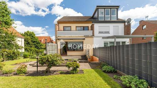 Außenansicht 1 - 5 Zimmer Doppelhaushälfte in Bremen