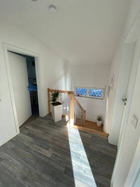 Heller Treppenaufgang - 