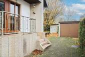 Eingang mit Garage - 