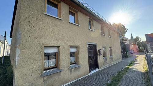 Vorderansicht - 5 Zimmer Einfamilienhaus zum Kaufen in Groitzsch