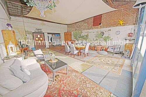 Torhaus / Eingangsbereich - 8 Zimmer Einfamilienhaus zum Kaufen in Coswig (Anhalt)