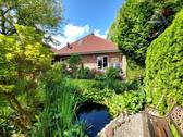 mit Gartenteich - 