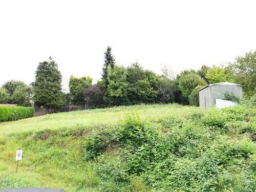 Bild 1 - TOP Grundstück in bester Lage von Burgsolms ! Ideale Größe für ein Mehrfamilienhaus bis 6 ETW !