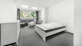 EG rechts Wohnzimmer 1 - 7 Zimmer Etagenwohnung zum Kaufen in Duisburg